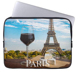 Funda Para Portátil Vidrio de vino con queso brie en la torre Eiffel