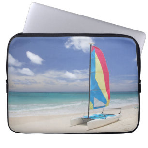 Funda Para Portátil Vista de la playa con el velero