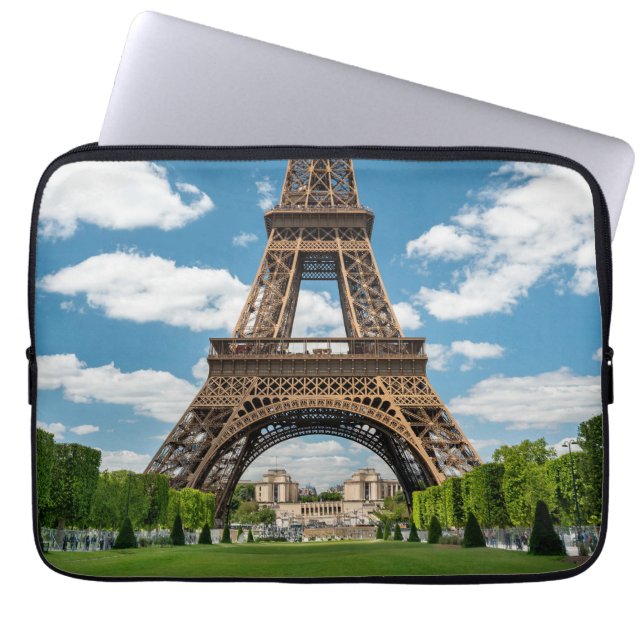 Funda Para Portátil Vista de la Torre Eiffel desde el Parque Público C (Frente)