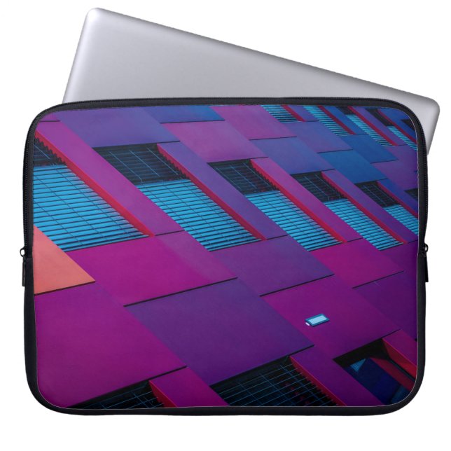 Funda Para Portátil Vista inferior del edificio morado (Frente)