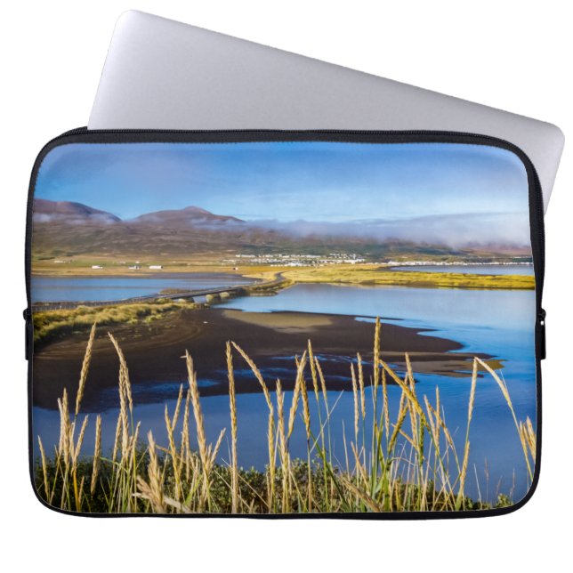 Funda Para Portátil Vista sobre Saudarkrokur y Skagafjordur, Islandia (Frente)