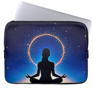 Funda Para Portátil Zen Bajo las Estrellas: Meditación Cósmica