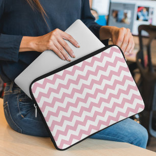 Funda Para Portátil Zigzag rosa, Chevron rosado, patrón geométrico