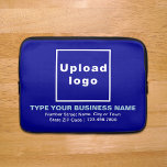 Funda para portátiles azul de marca comercial<br><div class="desc">Funda portátil de personalizable que se utiliza para crear conciencia de marca. Los contenidos son el logotipo de su empresa, el nombre de su empresa o empresa, la dirección y el número de teléfono. El diseño es textos en azul claro y blanco sobre fondo azul. Compruebe la apariencia después de...</div>
