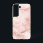 Funda Para Samsung Galaxy S22 Antecedentes de la tinta abstracta Pastel rosa fem<br><div class="desc">Diseño elegante y moderno en tonos rosa pastel de durazno rosa,  pintura de tinta fluida hecha a mano. Personalizar este estuche de teléfono con tu propio nombre en la parte posterior.</div>