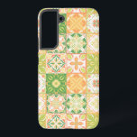 Funda Para Samsung Galaxy S22  Baldosas orgánicas en verde y amarillo<br><div class="desc">Baldosas coloreadas a mano,  decoración floral,  baldosas ornamentales</div>