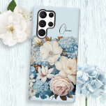 Funda Para Samsung Galaxy S22 Ultra Bouquet floral vintage de Moda personalizada<br><div class="desc">Hermoso ramo de flores mixtas blancas,  rosas y azules sobre fondo azul cielo con campo de texto de personalizable.</div>