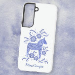 Funda Para Samsung Galaxy S22 Dala sueca Horse Blue White<br><div class="desc">Un diseño tradicional sueco de Caballo Dala en azul índigo y blanco. Cambie o quite el nombre al personalizar. Arte original de Nic Squirrell.</div>