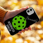Funda Para Samsung Galaxy S22 Dinker designado para el baloncesto | Gracioso Pic<br><div class="desc">Dinker designado para el baloncesto | Graciosa bola de bolas sobre fondo negro purpurina Samsung Galaxy S22 Funda. Fácil de personalizar el nombre para usted o para ese entusiasta del pickleball en su vida. Prepárate para mostrar tu amor por el pickleball (y tu sentido del humor) con este divertido Pickleball...</div>