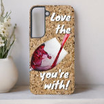 Funda Para Samsung Galaxy S22 Divertido amor El vino que estás con el mensaje<br><div class="desc">Con un fondo de corcho y un vaso de vino tinto en acción, este estuche de teléfono hace una idea divertida para el amante del vino. Personalice o quite el texto, o edite utilizando la herramienta de diseño para seleccionar el estilo de fuente, el tamaño y el color que desee....</div>