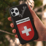 Funda Para Samsung Galaxy S22 Escudo de armas de época de Suiza | Purpurina negr<br><div class="desc">Escudo de armas ventilado de Suiza sobre fondo purpurina negro fino | Nombre escrito a mano Samsung Galaxy S22 Funda. Obtén un estuche de teléfono único con el icónico Escudo de Armas de Suiza. Lo mejor es que este estuche de teléfono se puede personalizar. Muestra tu amor por el patrimonio...</div>