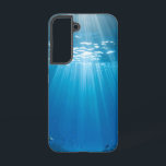 Funda Para Samsung Galaxy S22 Estuche de teléfono duro para arrecifes de coral i<br><div class="desc">Sumérjase en la impresionante belleza de un mundo submarino bañado por el sol cada vez que coja su teléfono. Este impresionante estuche de teléfono presenta una vibrante imagen de brillantes vigas de sol penetrando a través de agua azul clara, iluminando un floreciente arrecife de coral repleto de peces coloridos. La...</div>