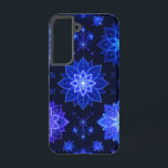 Funda Para Samsung Galaxy S22 Estuche Mystic Glow Blue Purple Phone<br><div class="desc">Proteja su Samsung Galaxy S22 con un estilo encantador con este estuche Tough Phone. Con un cautivador patrón ininterrumpido de motivos florales y abstractos azules y púrpura sobre un fondo oscuro y profundo. El diseño intrincado se asemeja a los copos de nieve místicos o a los adornos celestiales, radiando una...</div>