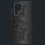 Funda Para Samsung Galaxy S22 Ultra Fondo de oro metálico minimalista samsung gala<br><div class="desc">Imagen de un diseño metálico gris oscuro de aluminio cepillado con encaje paisley floral negro. Personalizable y monograma opcional</div>
