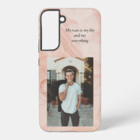 Foto de mi hombre sobre fondo de mármol rosa Samsu