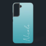 Funda Para Samsung Galaxy S22  Guión de escritura de degradado verde azulado pers<br><div class="desc">Estuche de teléfono Samsung personalizado personalizado en un moderno diseño de gradiente azul verde azulado. El tipo de letra del guión de escritura a mano de moda añade un toque único al agregar el nombre.</div>
