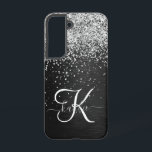 Funda Para Samsung Galaxy S22 Monograma de espuma negra Purpurina plateado perso<br><div class="desc">Personaliza fácilmente este elegante diseño de estuches de teléfono de moda con purpurina brillante de plata de bonito sobre fondo metálico cepillado negro.</div>