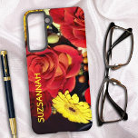 Funda Para Samsung Galaxy S21 Nombre personalizado Rosa colorido Flor Bouquet<br><div class="desc">Un colorido ramo de flores de rosas y fotografías de margaritas sienta el fondo de este funda de diseño de plantilla. Rellene el campo de plantilla con un nombre o iniciales, quite el texto o haga clic en personalizar para seleccionar un tipo de letra en el estilo, tamaño y color...</div>