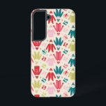 Funda Para Samsung Galaxy S22 Patrón de abrigo y zapatos coloridos Elf<br><div class="desc">¡Haz tu ropa de Elf con este colorido patrón de zapatos y abrigo de elfo! Usa algunas leggings festivas,  acomódese con una manta de lana,  o envuélvalo con esto en papel de envoltura personalizado. Comprar este diseño en más regalos personalizados Zazzle!</div>