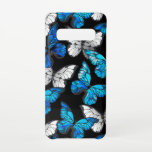 Funda Para Samsung Galaxy S10 Patrón oscuro sin foco con mariposas azules morfo<br><div class="desc">Mariposas realistas,  azules y blancas,  sin fisuras en el fondo negro.</div>