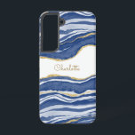 Funda Para Samsung Galaxy S22 Purpurina de oro de Blue Marble Agate<br><div class="desc">La acuarela azul índigo agita el diseño de mármol con detalles purpurinas en oro falso. Cambie el nombre a personalizar.</div>