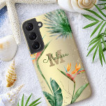 Funda Para Samsung Galaxy S22 Relieve metalizado dorado de escritura floral de I<br><div class="desc">Sorprendentes, sofisticadas, coloridas, aves acuarelas tropicales de flores del paraíso, falso purpurina de oro, y escritura caligráfica personalizada con un audaz comienzo de monograma, superponen un elegante fondo de Relieve metalizado dorado cepillado de cristal en esta moda, elegante y moderna caja de teléfonos celulares. Personaliza con tu nombre y monograma....</div>