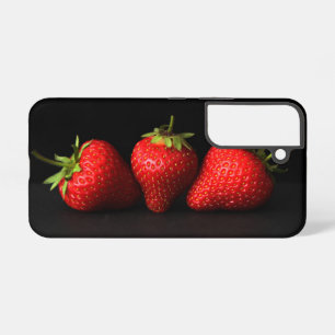 Funda Para Samsung Galaxy S22 Tres Fresas Sobre Negro sgcna