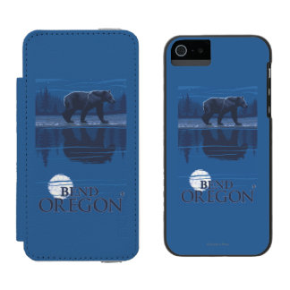 Funda Cartera Para iPhone 5 Watson Oso en el claro de luna - curva, Oregon