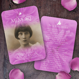 Funeral en la tarjeta de rosa de la memoria de amo