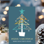 Funky retro árbol de Navidad Mid Century moderno<br><div class="desc">Dé a sus amigos y familia una original carta de vacaciones de mediados de siglo. Con su funky árbol de Navidad retro en turquesa,  naranja,  bronceado,  dorado y blanco,  en un fondo azul,  seguro que será amado por todos los que lo reciben.</div>