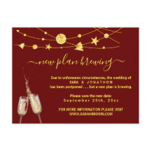 Funny Beer Boda Postponement Invitación Postc