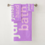Funny Colorful Personalized Name Purple Dorm<br><div class="desc">Infórmese a todo el mundo sobre la toalla que tiene con este divertido y sencillo juego de toallas rosadas y violetas personalizado con su nombre.</div>