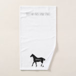 Funny Equestrian Black Horse Name Show<br><div class="desc">Toalla divertida con "This Is My Horse Show Toel" y tu nombre de elección,  un gran regalo ecuestre para vestidos,  juerguistas o eventos.</div>