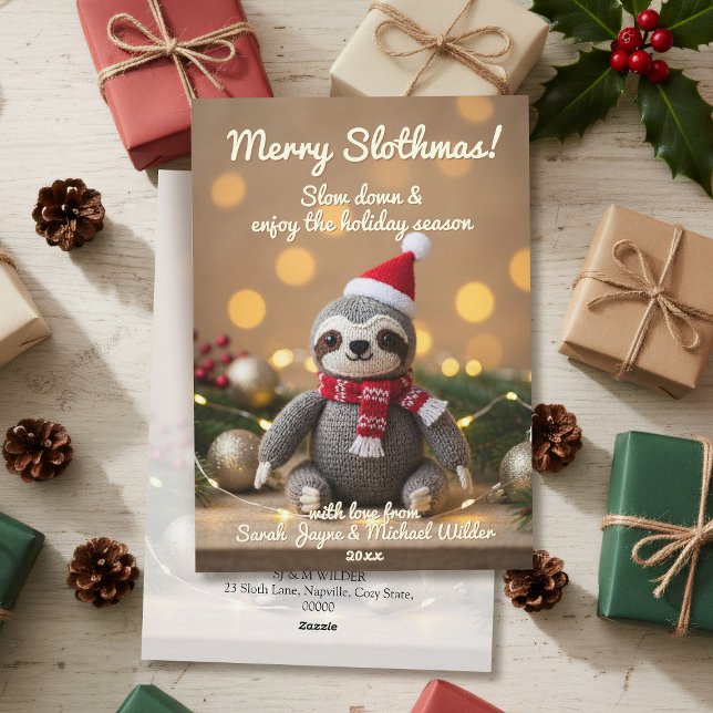 Funny Sloth Merry Slothmas Navidades Tarjeta de va (Merry Slothmas! Slow down and enjoy the holiday season! Just add your name and address)