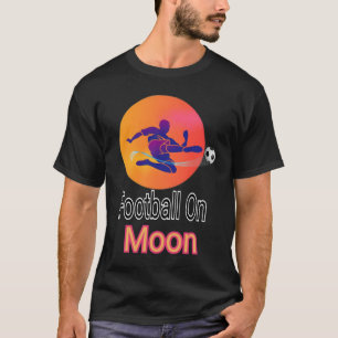Fútbol en camiseta lunar