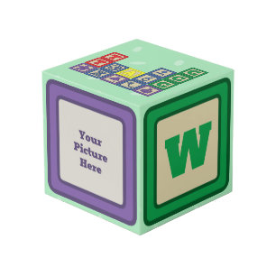 Futuro cubo de la foto de un biólogo