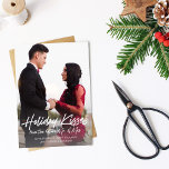 Futuro de besos de vacaciones Sr. y Sra. Photo Eng<br><div class="desc">Envíe su entusiasmo de vacaciones y Navidades con estilo con sus besos de vacaciones del futuro Sr. y la tarjeta de Navidades. Vertical / Vertical</div>