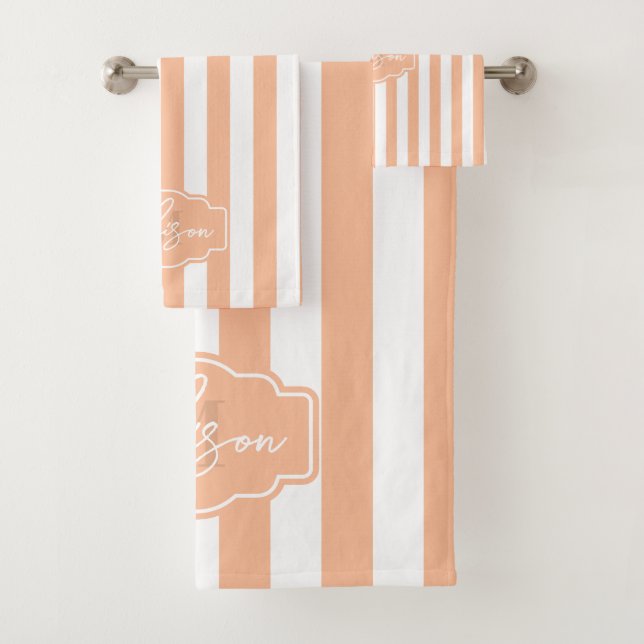 Fuzz de grano y rayas anchas blancas con un monogr (In situ)