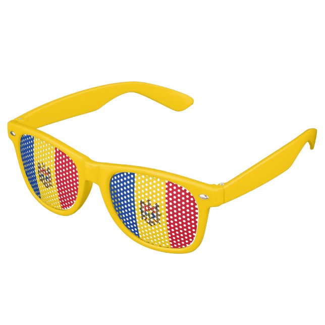 Gafas De Fiesta Retro Bandera de Moldavia (Ángulo)