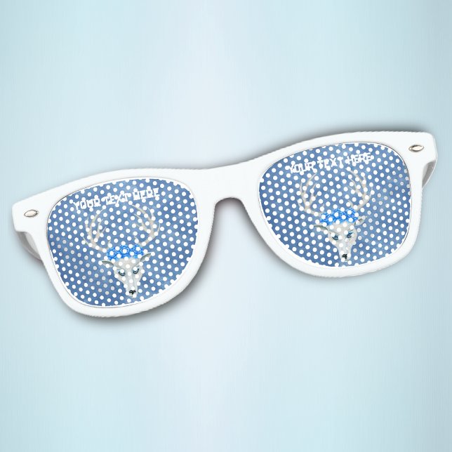 Gafas De Fiesta Retro Cabeza de ciervo blanco con cuernos que lleva rosa (White party retro glasses with white deer head antlers and blue roses on blue background.)