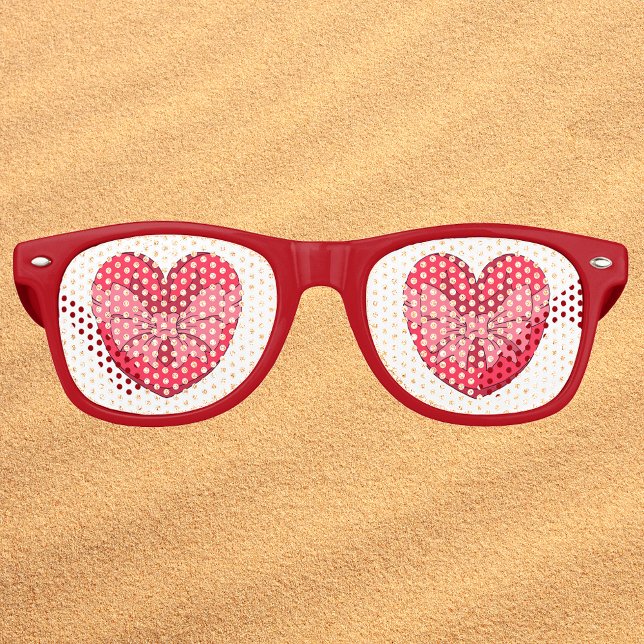 Gafas De Fiesta Retro Corazón con punta de flecha y lazo (Heart with Arrowhead and Bow Retro Sunglasses with Sand Background)