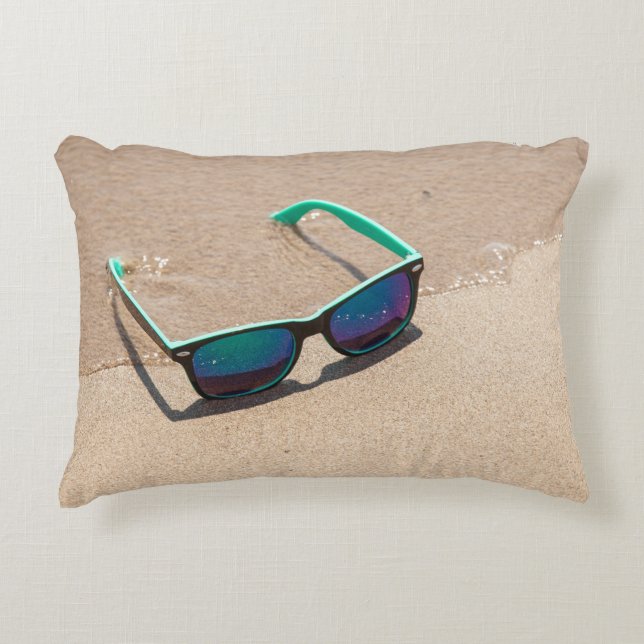 Gafas de sol en la almohada acento de la playa (Anverso)