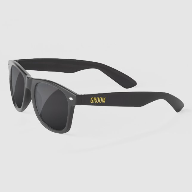 Gafas De Sol Groom Black And Gold Fun Boda personalizado (Izquierda)