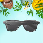 Gafas De Sol Personalizado de nombres personalizados en blanco<br><div class="desc">Este sencillo diseño presenta un nombre personalizado en un elegante y elegante texto en blanco. Edite el texto del cuadro de texto que desea personalizar. Personalizado. Personalizado. Personalizado. Nombre personalizado. accesorios #wayfarer #personalizado #cool #design</div>
