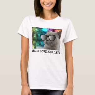 Gafas de sol que llevan del gato gris, camisetas