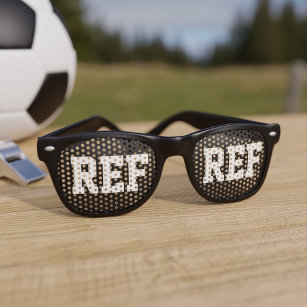 Gafas de sol retro para el partido de fútbol