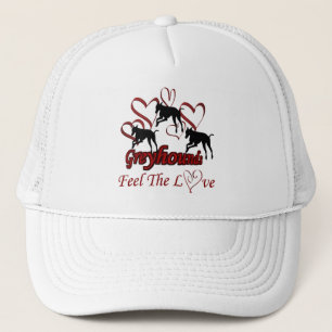 Galgos y gorra del perro del amor de los corazones