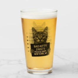 Gata mala foto de policía arrestada cerveza divert