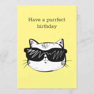 gatito divertido de la tarjeta de cumpleaños