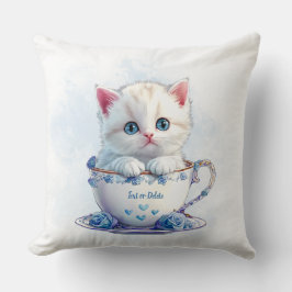 Gatito en el Cojín decorativo de las flores azules